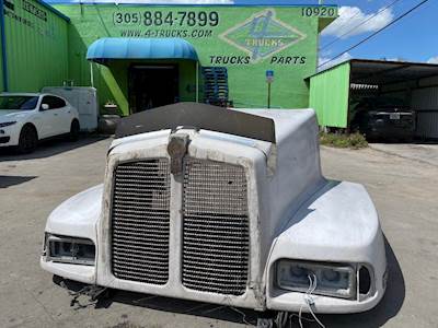 2003 Kenworth T600 Hood