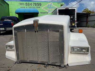 2001 Kenworth T800 Hood