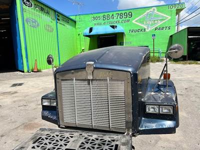 2000 Kenworth T800 Hood