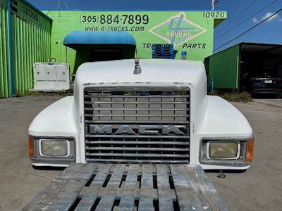 2004 Mack CH Hood