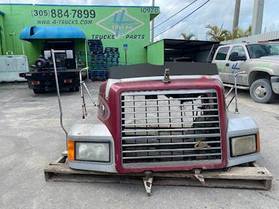 2005 Mack CL Series Hood