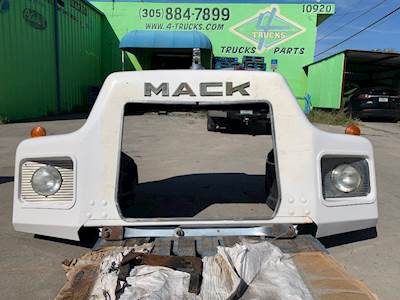 2003 Mack DM690S Hood