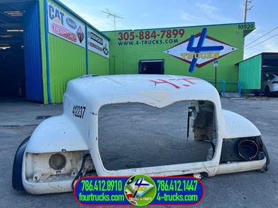 2005 Mack Granite Hood