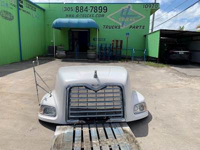 2011 Mack Vision CX Hood