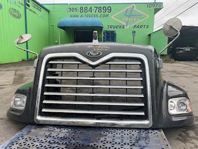 2009 Mack Vision CX613 Hood