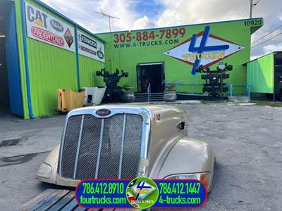 2010 Peterbilt 386 Hood