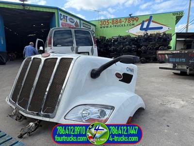 2020 Peterbilt 579 Hood