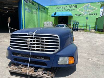 2006 Sterling 9500 Hood