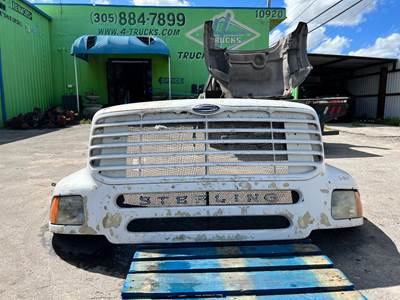 2007 Sterling 9500 Hood