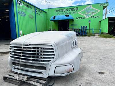 2007 Sterling A9500 Hood
