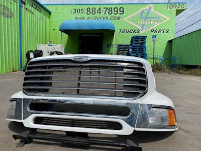 2007 Sterling AT9500 Hood