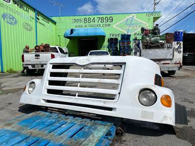 2005 Sterling LT7500 Hood