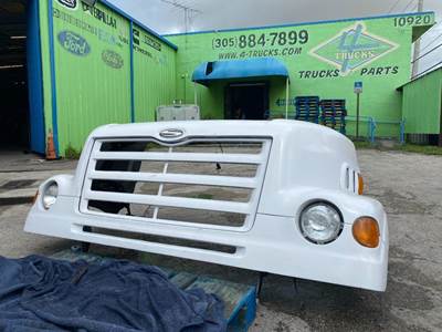 2006 Sterling LT7500 Hood