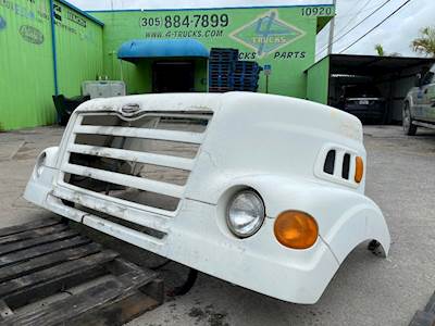 2000 Sterling LT7501 Hood