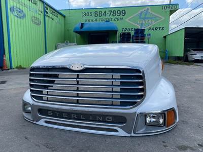 2007 Sterling LT9500 Hood