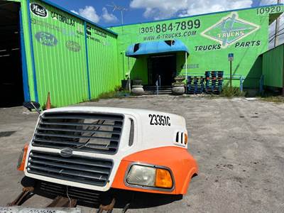 2005 Sterling LT9500 Hood