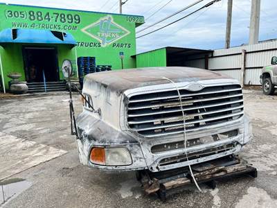 2008 Sterling LT9500 Hood