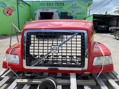 2008 Volvo VNM Hood