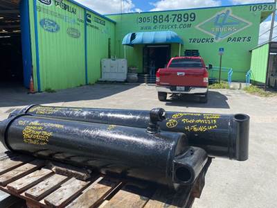 2010 COMMERCIAL Hydraulic Cylinder