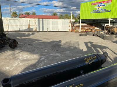 2003 COMMERCIAL INTERTECH Hydraulic Cylinder