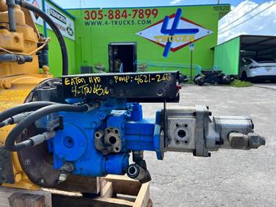 2002 Eaton 4621-266 Hydraulic Pump