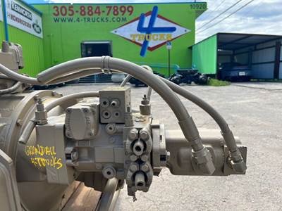1996 Gradall Hydraulic Pump/Pto