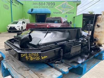 2001 International DT466 Radiator