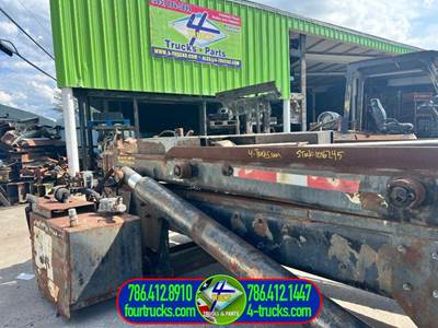 2008 Galbreath Roll Off Body