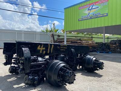 2009 Peterbilt AIR TRAC TANDEM Suspension