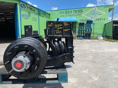 2011 Hendrickson AIR UP/DOWN Tag / Pusher Axle