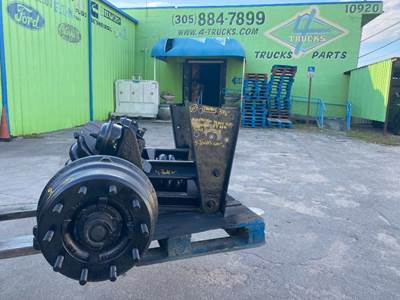 2015 Hendrickson STEERABLE LIFT AXLE Tag / Pusher Axle