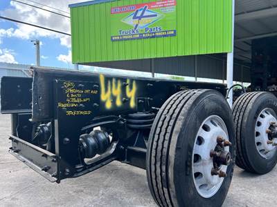 2015 Hendrickson STEERABLE LIFT AXLE Tag / Pusher Axle