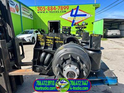 2013 Hendrickson AIR UP AIR DOWN DROP CENTER Tag / Pusher Axle