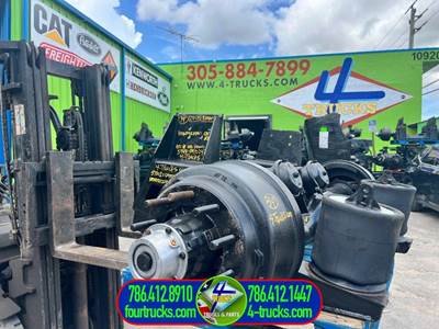 2013 Hendrickson AIR UP AIR DOWN Tag / Pusher Axle