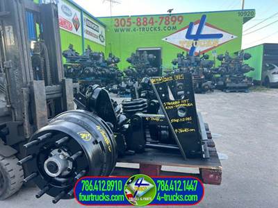 2017 Hendrickson Tag / Pusher Axle