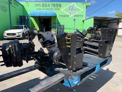 2013 Hendrickson LIFT Tag / Pusher Axle