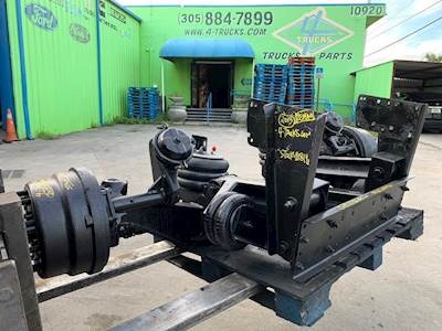 2013 Hendrickson LIFT Tag / Pusher Axle