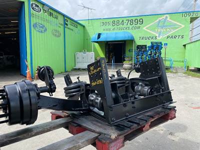 2013 Hendrickson LIFT Tag / Pusher Axle