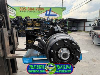 2020 Watson & Chalin LIFT STEERABLE AXLE Tag / Pusher Axle