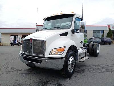 Kenworth T480 Cab & Chassis Truck - Paccar, 350HP, 6 Speed Allison Rds Automatic
