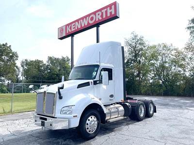 Kenworth T880 Day Cab Truck - Paccar 445HP, 12 Speed Endurant Automatic
