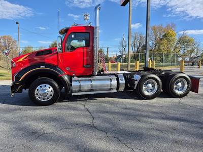 Kenworth T880 Day Cab Truck - Cummins 500HP, 10 Speed Manual