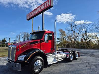 Kenworth T880 Day Cab Truck - Paccar 455HP, 10 Speed Manual