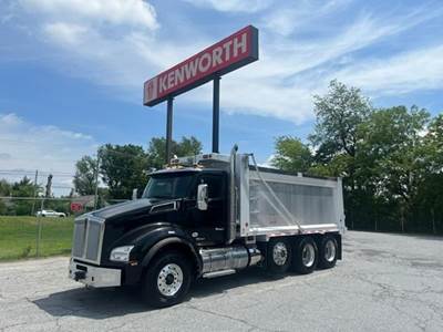 2022 Kenworth T880 Dump Truck - Cummins 505HP, 18 Speed