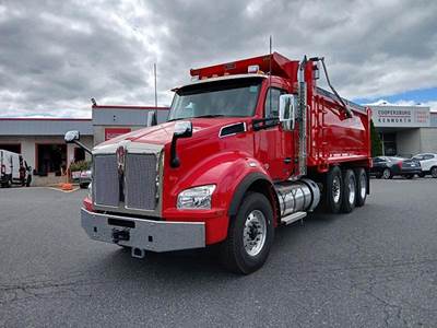 Kenworth T880 Tri Axle Dump Truck - Paccar 485HP, 10 Speed Manual, 18' Dump