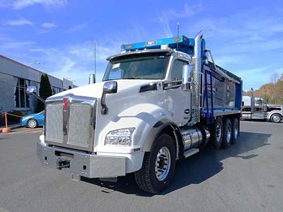 Kenworth T880 Dump Truck - Cummins 500HP, 18 Speed Amt