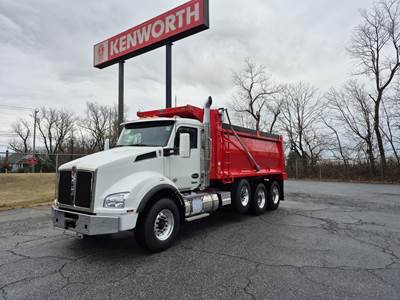 Kenworth T880 Dump Truck - Paccar 510HP, 18 Speed Endurant Amt