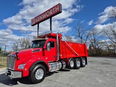 Kenworth T880 Tri Axle Dump Truck - Cummins 500HP, 8Ll Manual, 17.5' Dump
