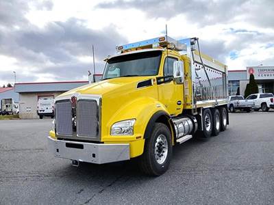 Kenworth T880 Tri Axle Dump Truck - Cummins 565HP, 18 Speed Manual, 17' Dump
