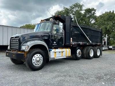 Mack Granite GU713 Tri Axle Dump Truck - 425HP, Automatic, 17.5' Dump